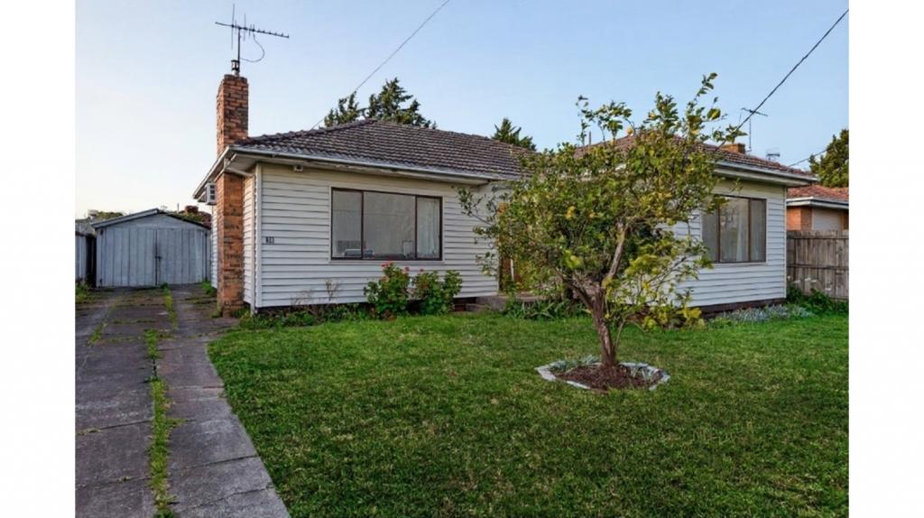 30 Dunkeld Ave, Sunshine North, VIC 3020