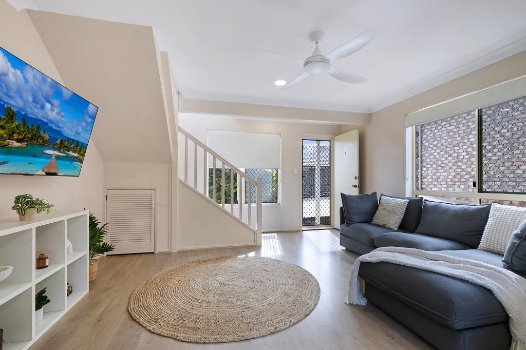 2/27 Daniells St, Carina, QLD 4152