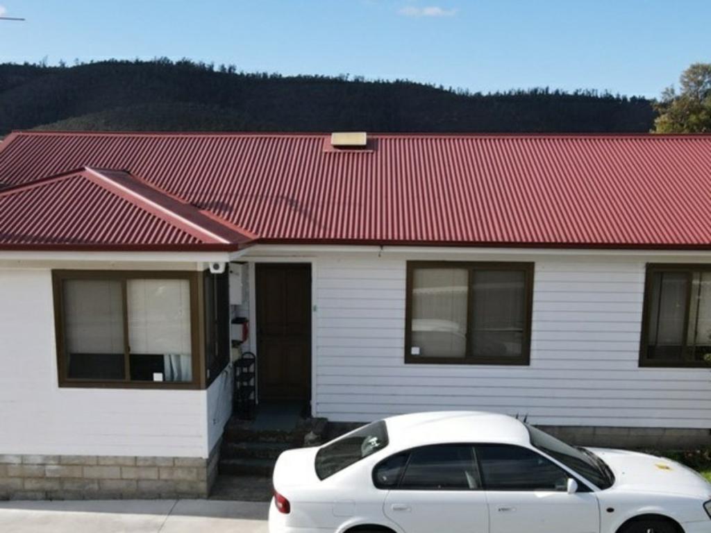 1/4 Amunsden Cres, Warrane, TAS 7018