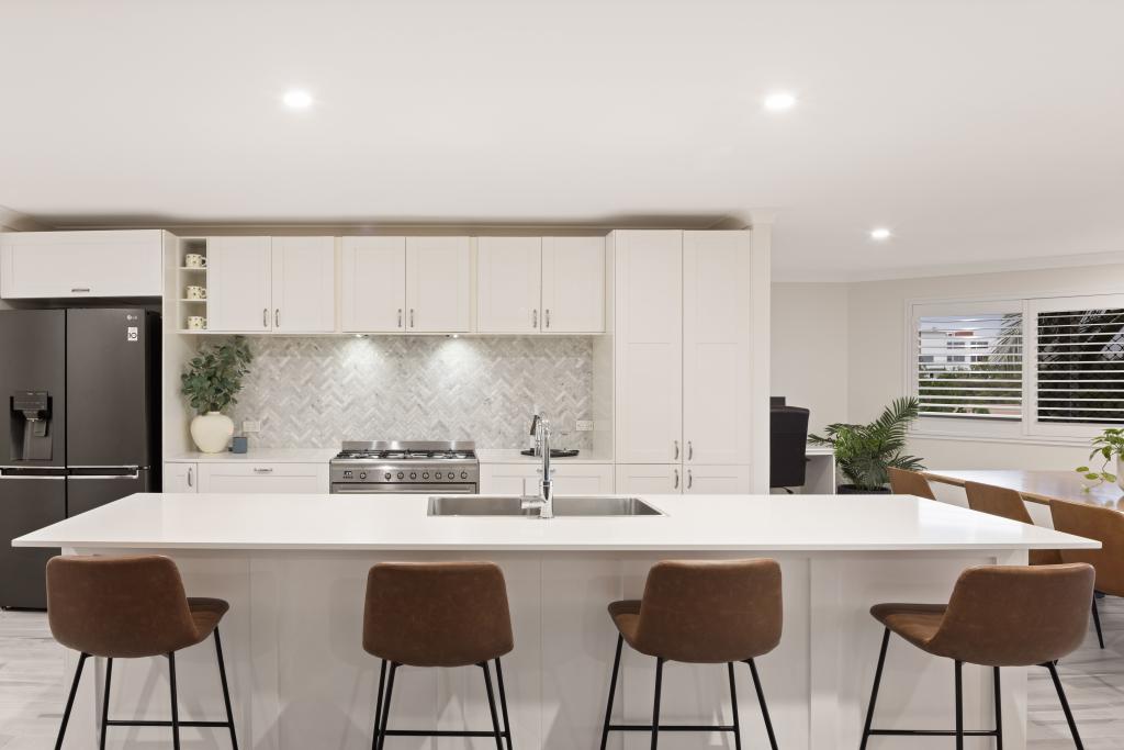 16 Monterey Keys Dr, Helensvale, QLD 4212