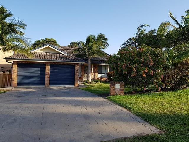 12 Warrego Dr, Sanctuary Point, NSW 2540