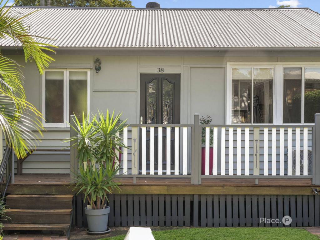 38 GRANT ST, REDCLIFFE, QLD 4020