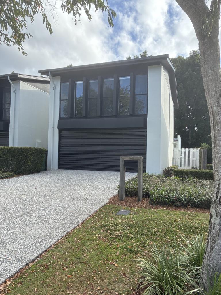 916 Medinah Ave, Robina, QLD 4226