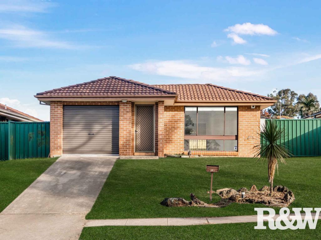 15 GRAYSON ST, GLENDENNING, NSW 2761