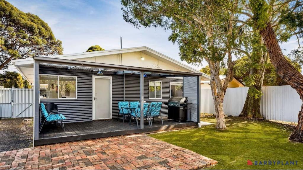 37 Churchill Dr, Cowes, VIC 3922