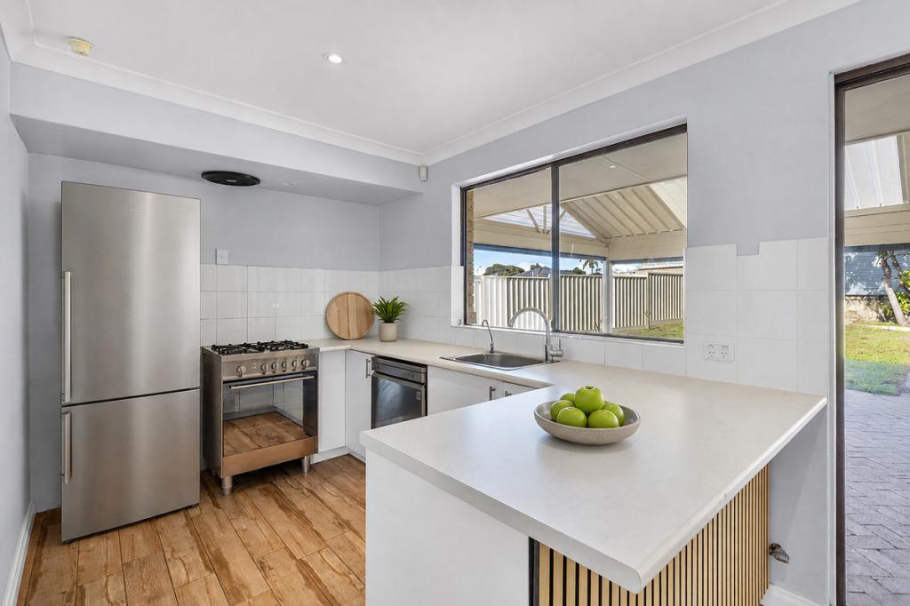 5 Dillon Gld, Joondalup, WA 6027