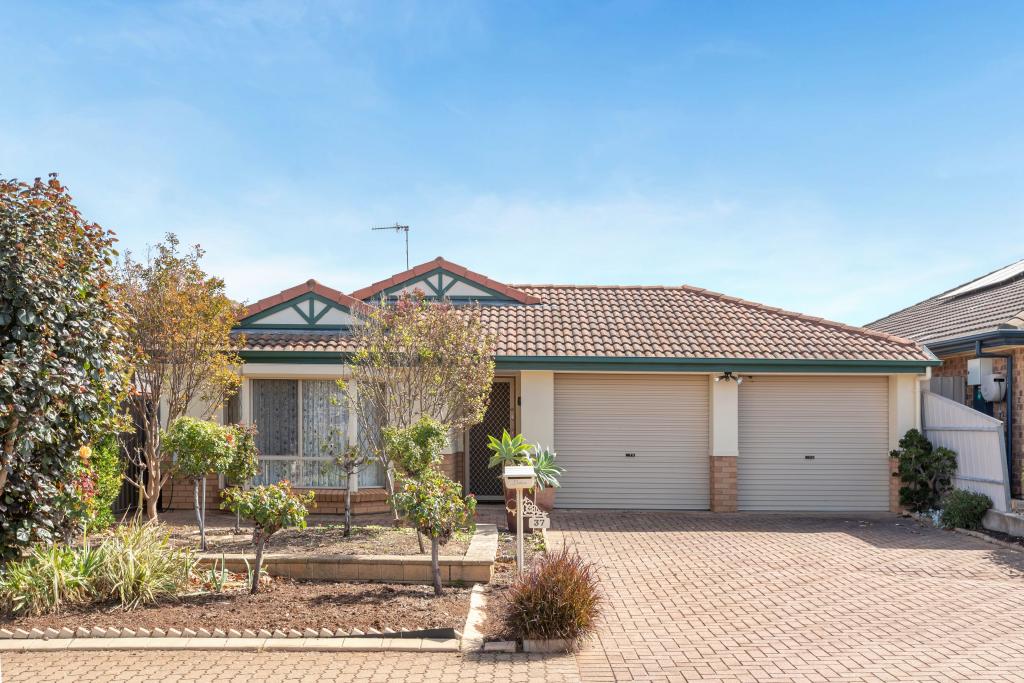 37 Wallace Dr, Craigmore, SA 5114