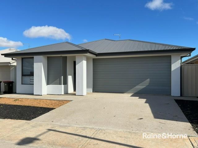 14 Grace Rd, Munno Para West, SA 5115