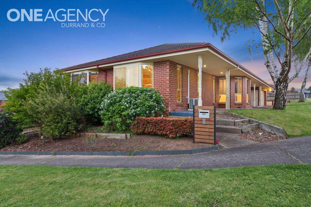 6 SUMMERHILL BVD, DROUIN, VIC 3818