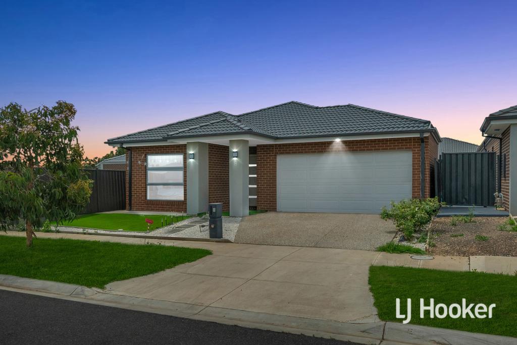 8 SAUNDERS ST, HARKNESS, VIC 3337