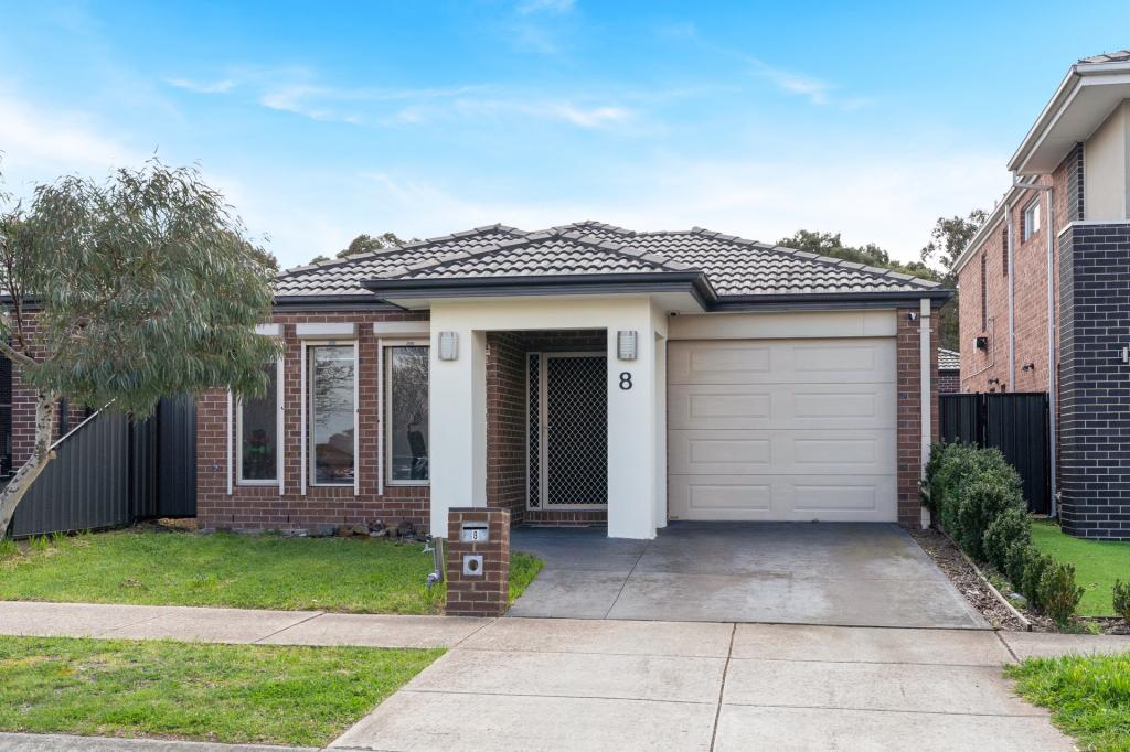 8 RAINHAM AVE, CRAIGIEBURN, VIC 3064