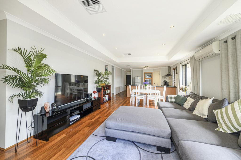 6 VASPAR LINK, AVELEY, WA 6069