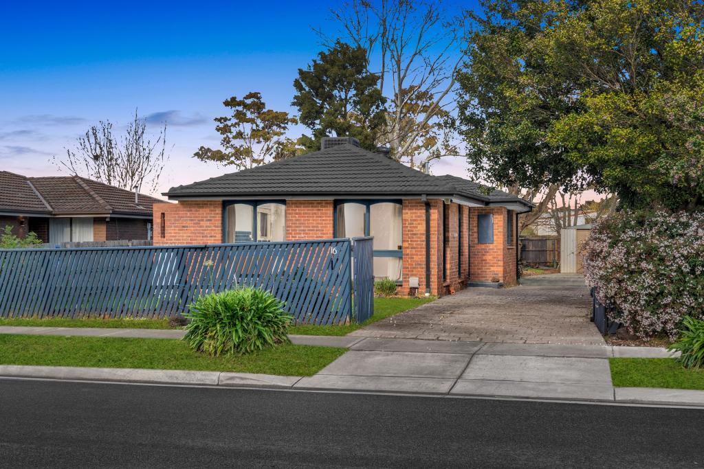 16 Marklin St, Cranbourne, VIC 3977