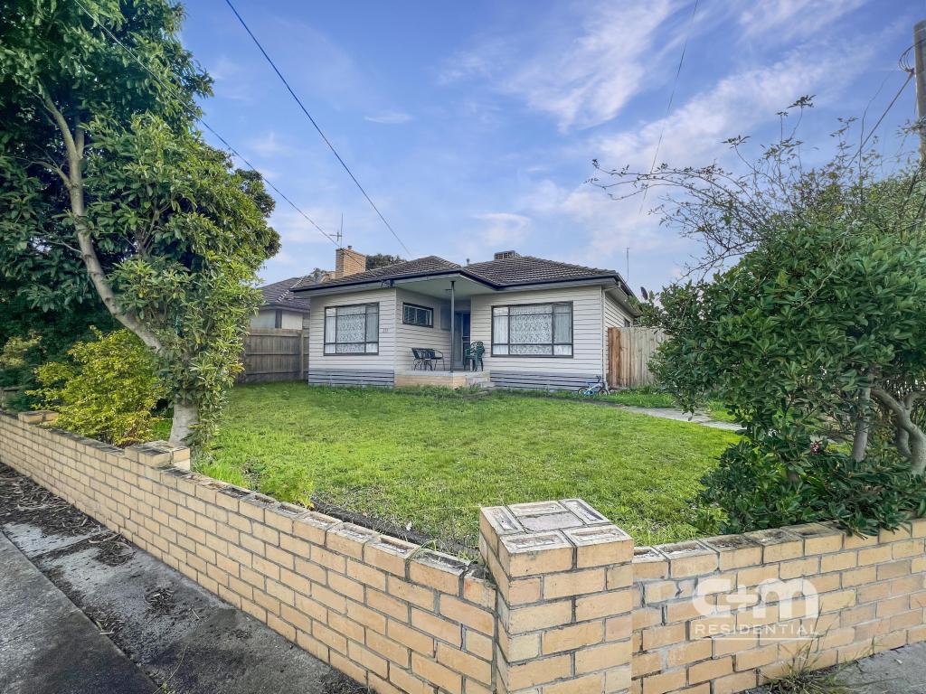 225 West St, Glenroy, VIC 3046