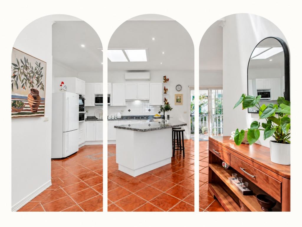 33-35 Eumeralla Gr, Mount Eliza, VIC 3930