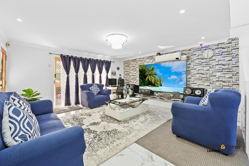 2/12 Kitson Pl, Minto, NSW 2566