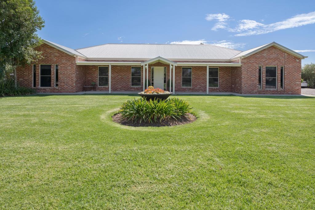 6 Hocking Dr, Swan Hill, VIC 3585