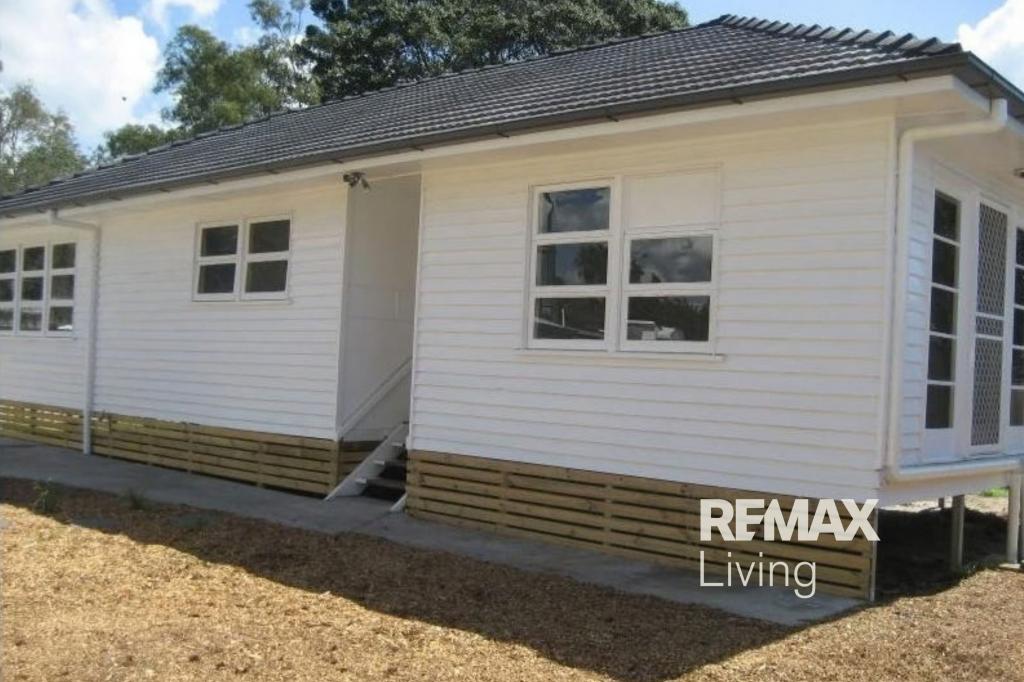 868a Beachmere Rd, Beachmere, QLD 4510