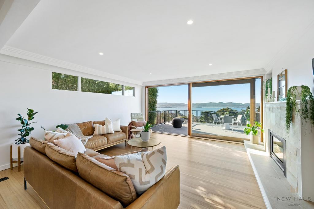 242 Churchill Ave, Sandy Bay, TAS 7005