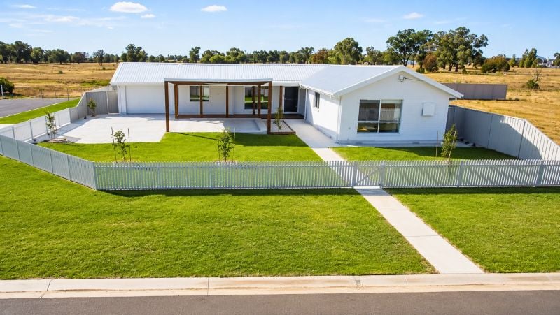 1/24 Hamilton St, Culcairn, NSW 2660
