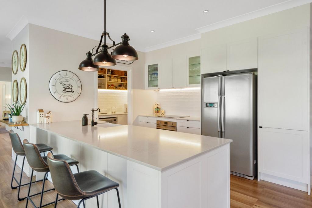 16 Springbook Ct, Cashmere, QLD 4500