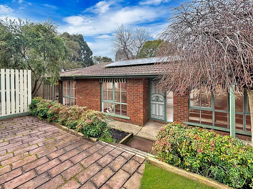 8 Lantana Dr, Narre Warren, VIC 3805