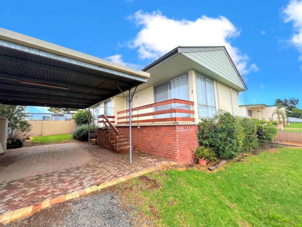 28 Jones St, Parkes, NSW 2870