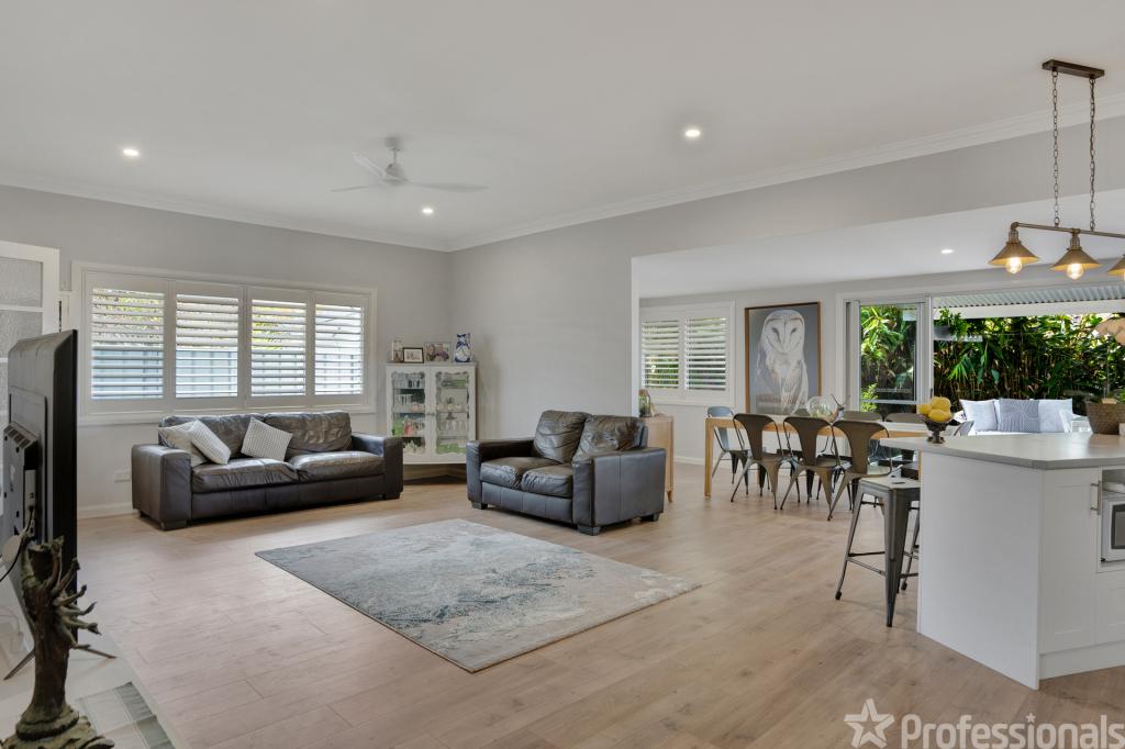 42 The Lakes Way, Forster, NSW 2428