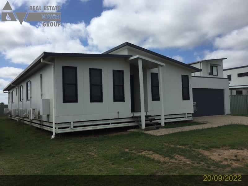 8 Deacon Dr, Blackwater, QLD 4717