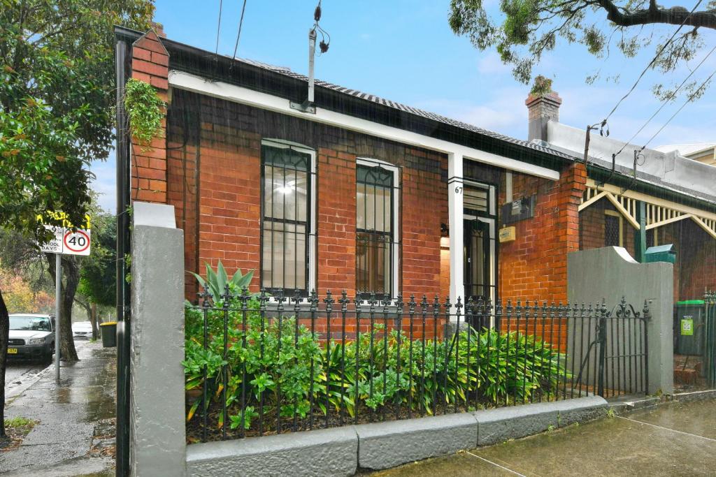 67 ALBERMARLE ST, NEWTOWN, NSW 2042