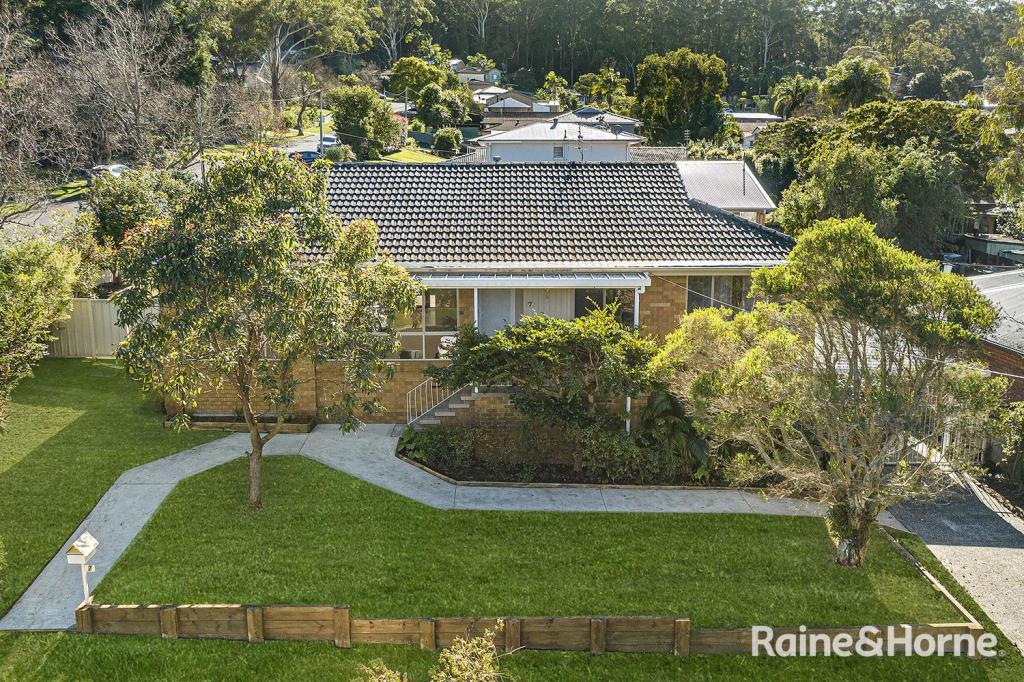 7 Walker Rd, Wyoming, NSW 2250