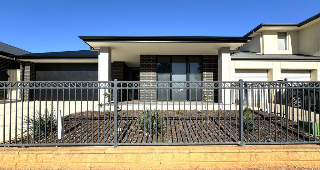 186 Newton Bvd, Munno Para, SA 5115