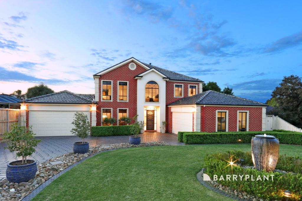 33 CLAREMONT WAY, LYSTERFIELD, VIC 3156