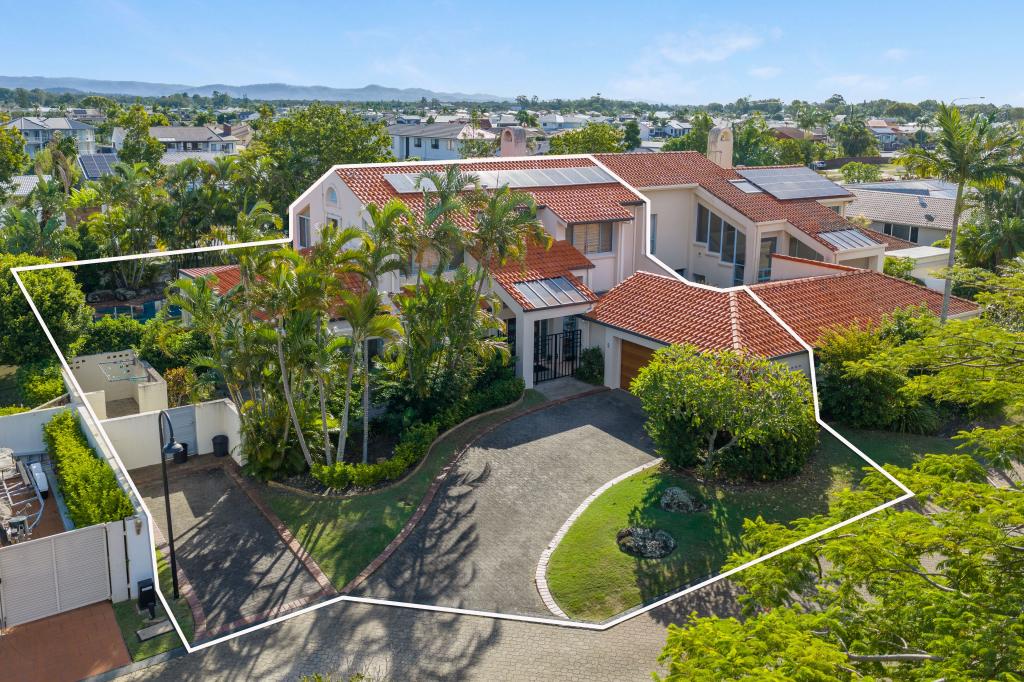 2/131 Morala Ave, Runaway Bay, QLD 4216