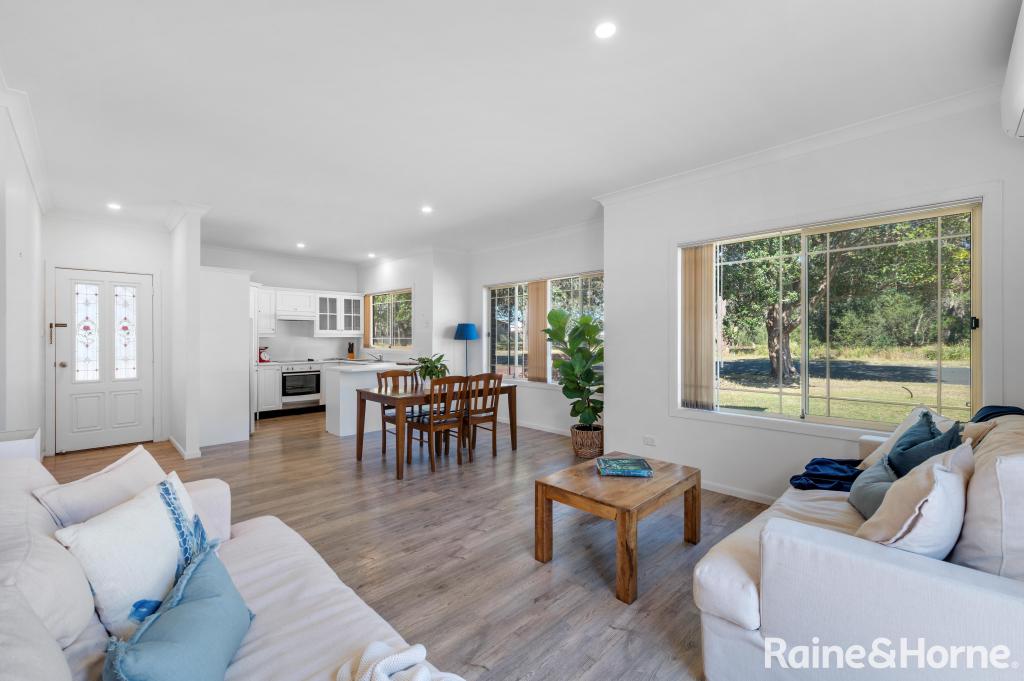2/135 Scott St, Shoalhaven Heads, NSW 2535