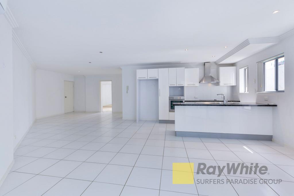 7/161 Marine Pde, Southport, QLD 4215