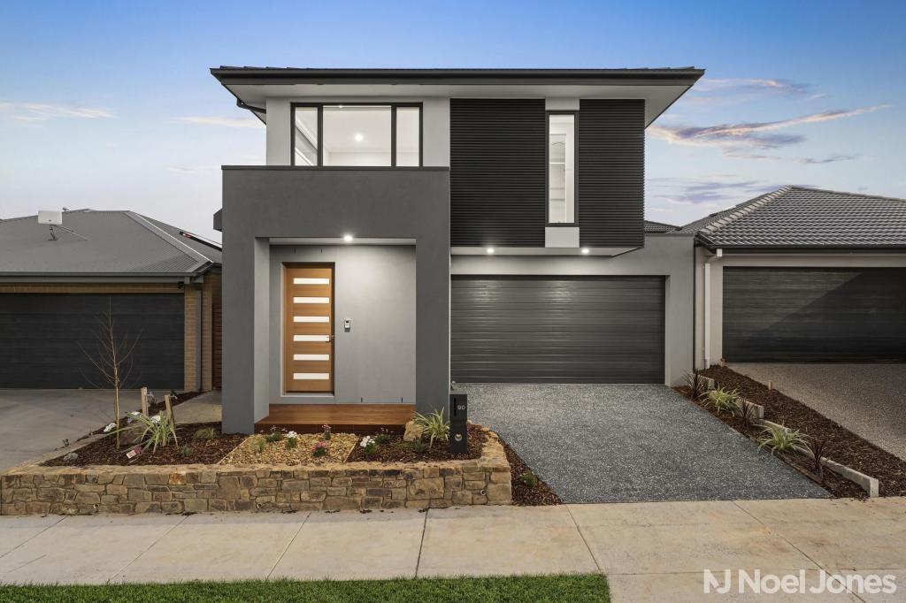 90 Carora Cct, Clyde North, VIC 3978