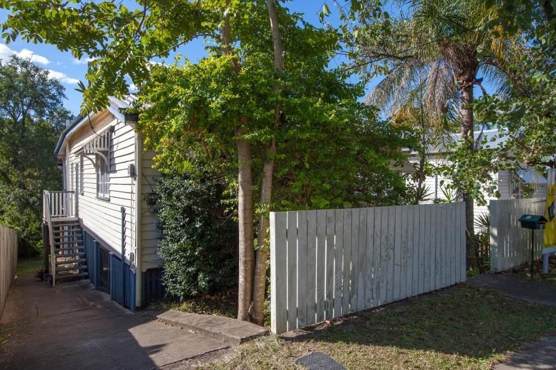 8 Ashgrove Cres, Ashgrove, QLD 4060