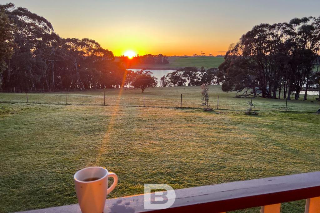 212 Portwines Rd, Lauriston, VIC 3444