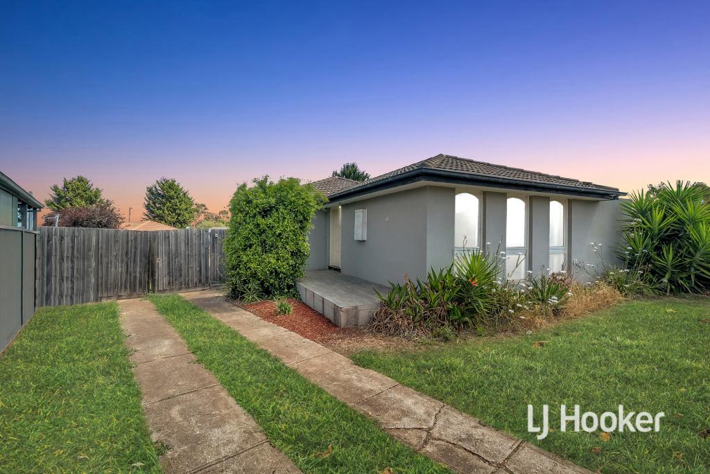 15 Hawkins Pl, Melton, VIC 3337