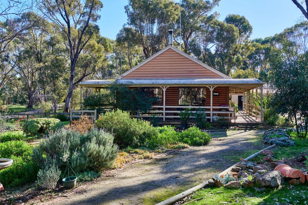 11 Codes Lane, Heathcote, VIC 3523