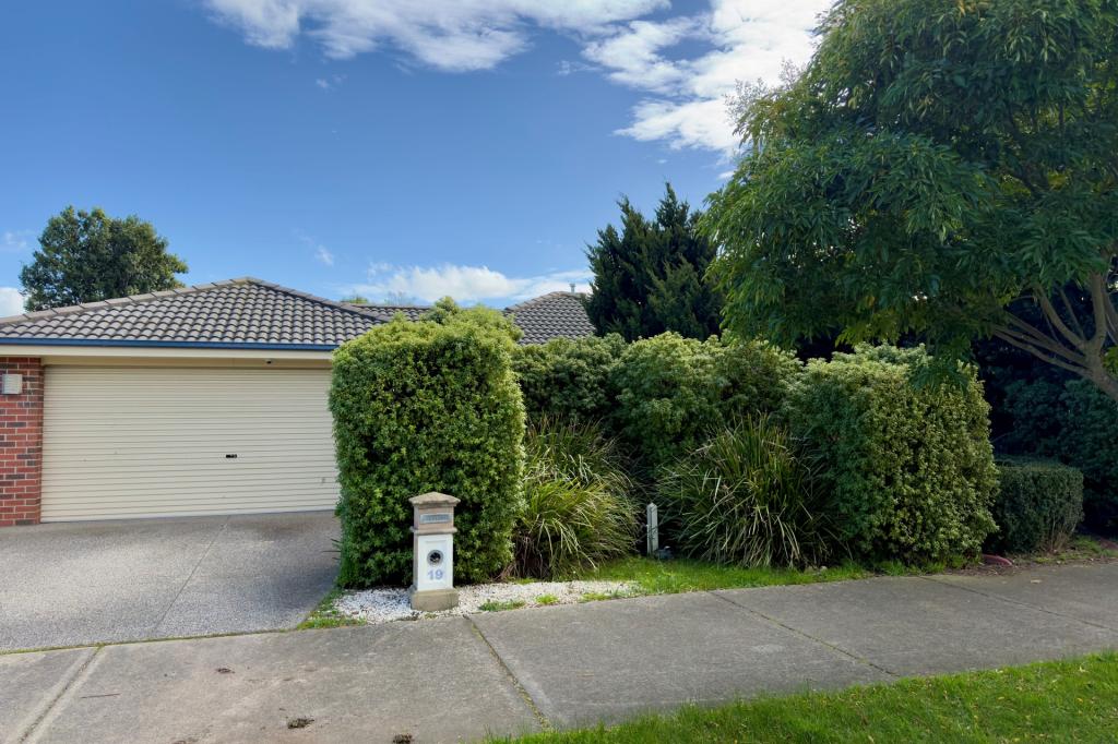 19 Dempster Way, Berwick, VIC 3806