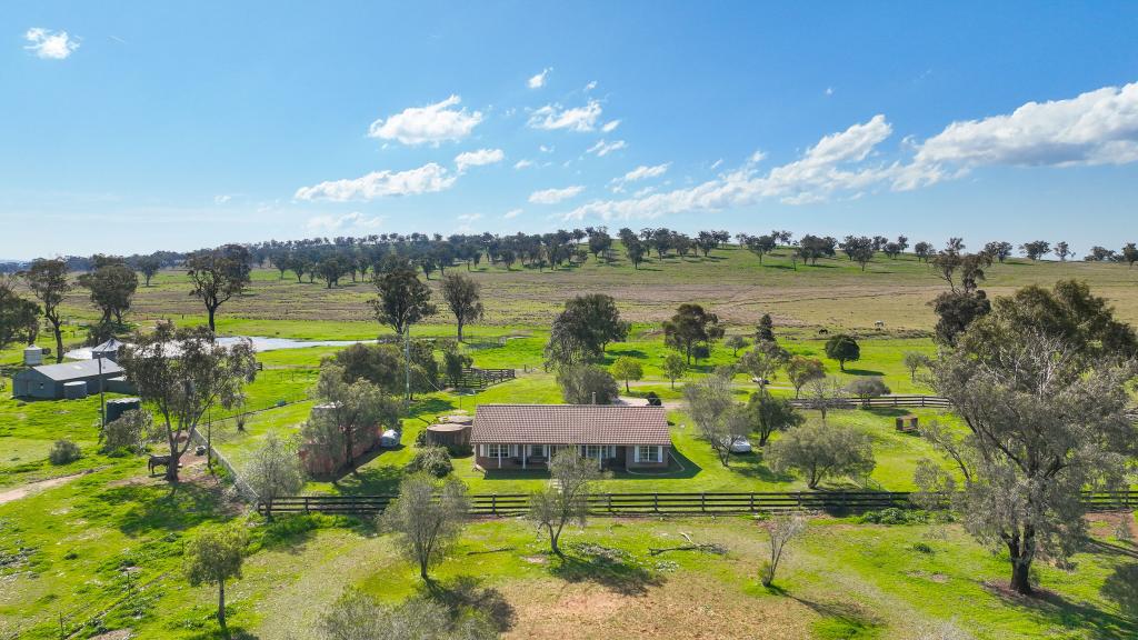 1174 New Winton Rd, Westdale, NSW 2340