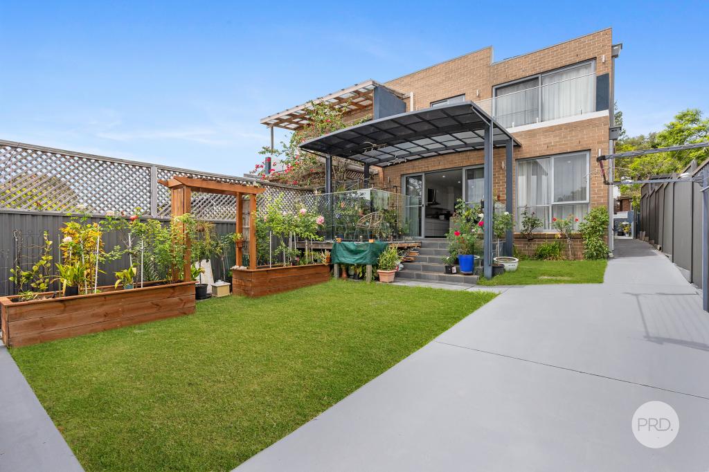 12a Olive Cres, Peakhurst, NSW 2210