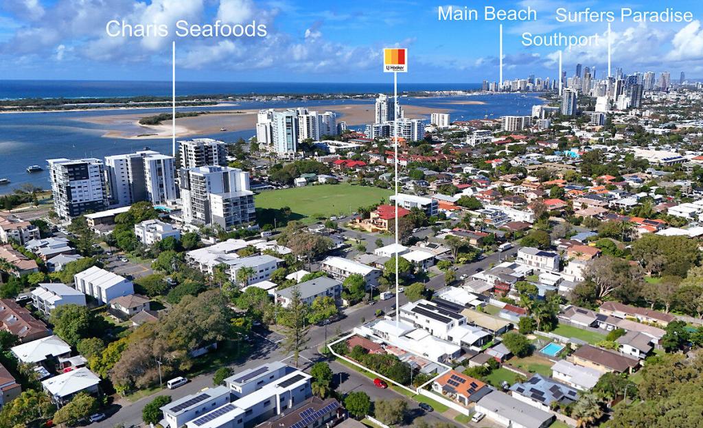 26 Middle St, Labrador, QLD 4215