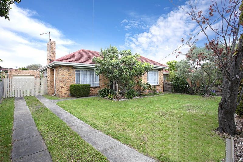 8 Royena Rd, Moorabbin, VIC 3189