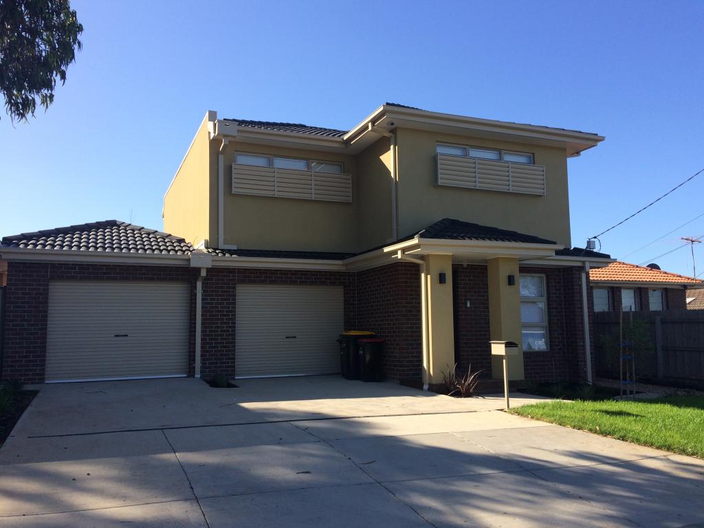 1a Leicester Cres, Melton, VIC 3337