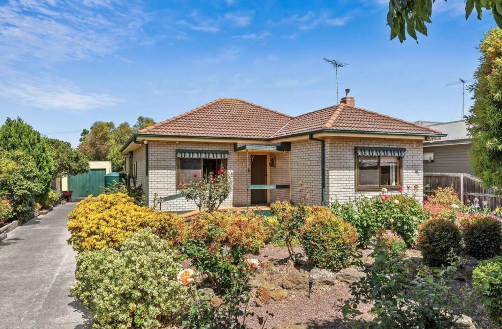 32 Logan St, Hamlyn Heights, VIC 3215