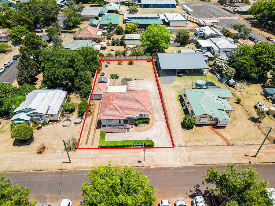 13 WILLIAM ST, KINGAROY, QLD 4610