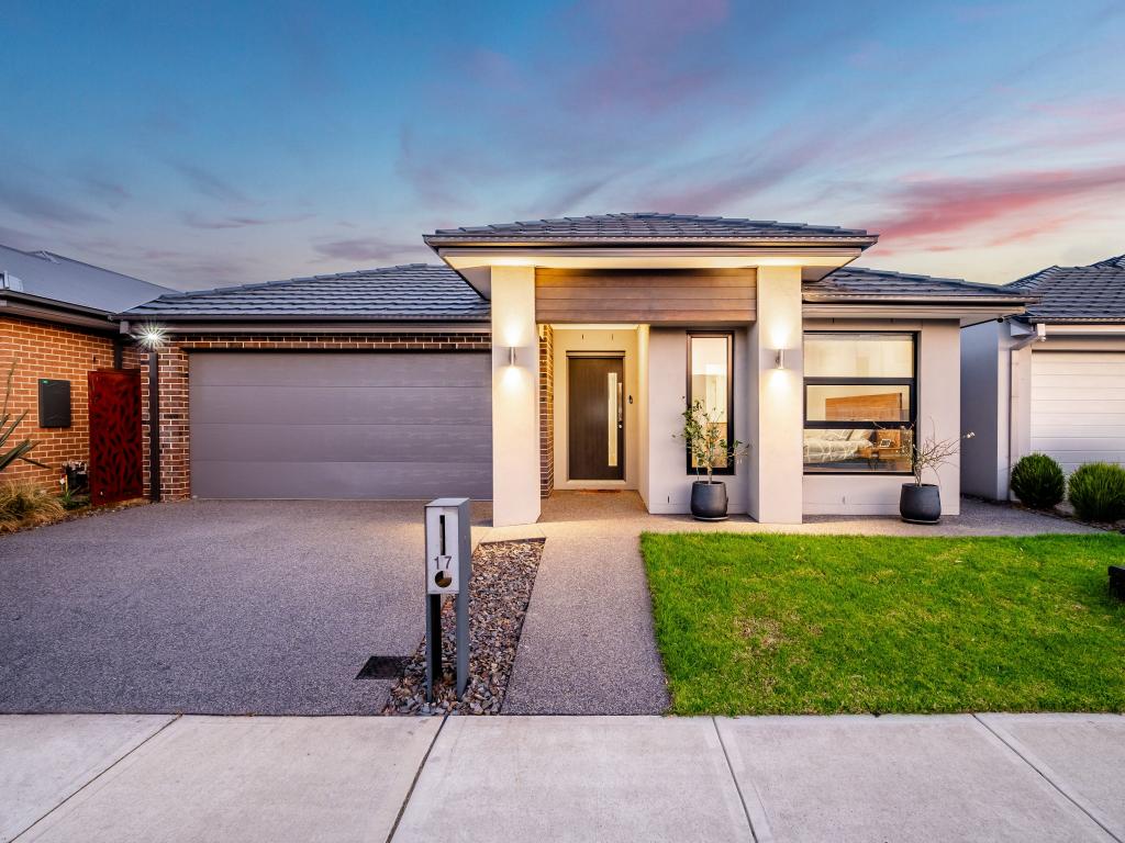 17 Firecrest Way, Cranbourne South, VIC 3977